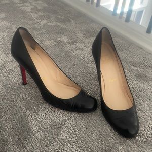 Christian Lounoutin size 38 4” heel matte black